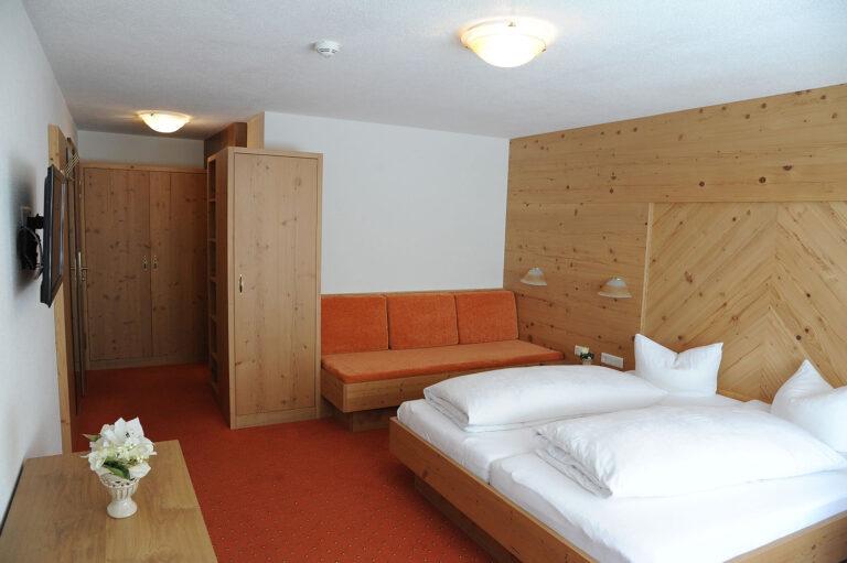 Hotel Ischgl Zangerl Doppelzimmer Standard 13